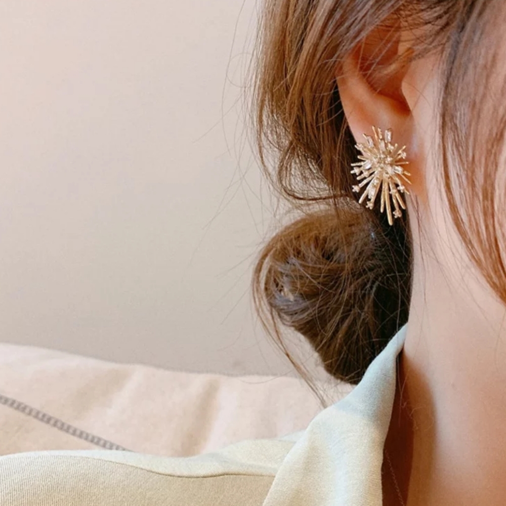 NEW 18k Yellow Gold Plated Diamond Firework Studs - Picture 2 of 8